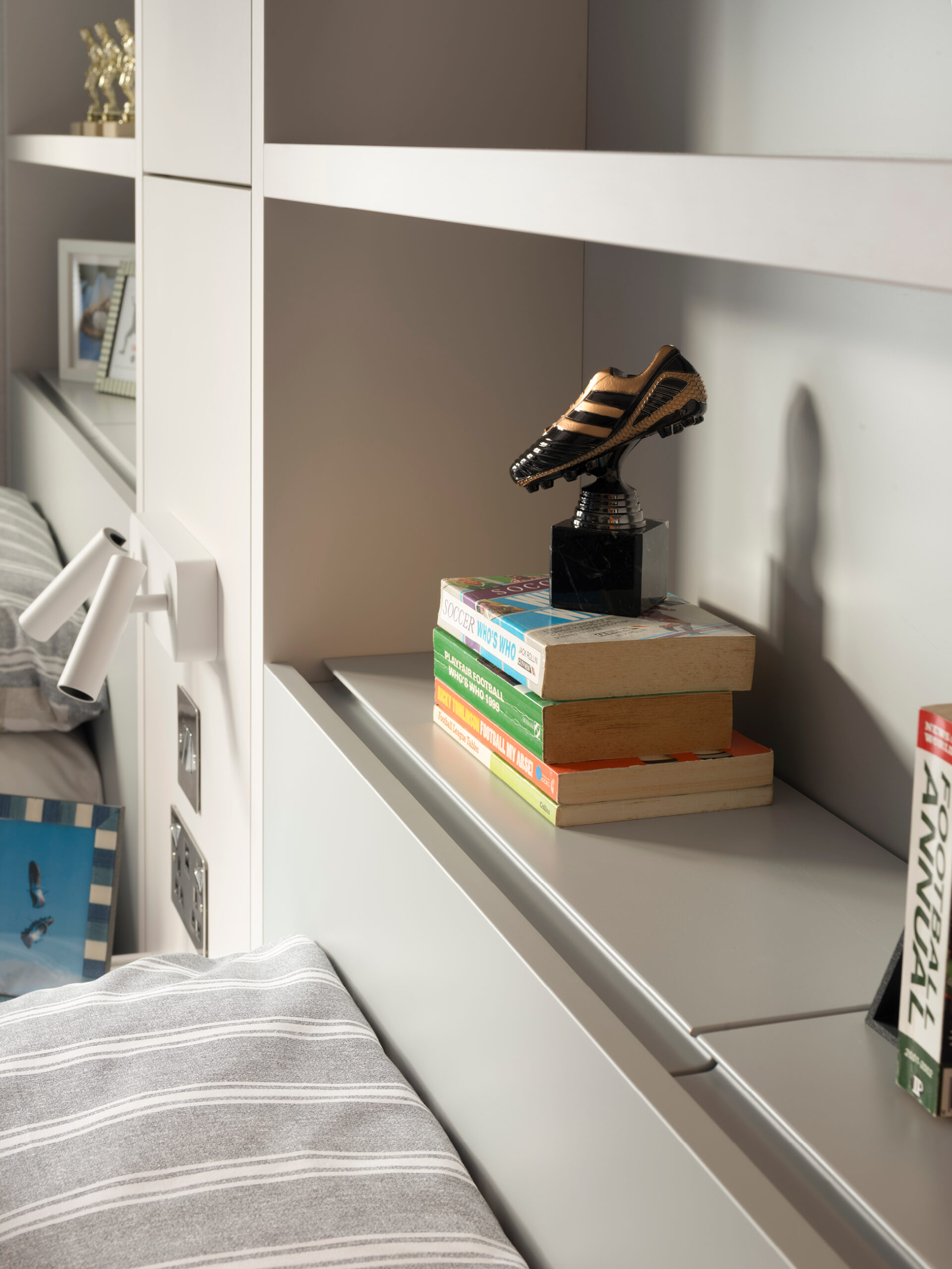 LLI Design - Notting Hill - London - Childrens Bedroom - Bespoke Bed Joinery - Storage Detail - Closed