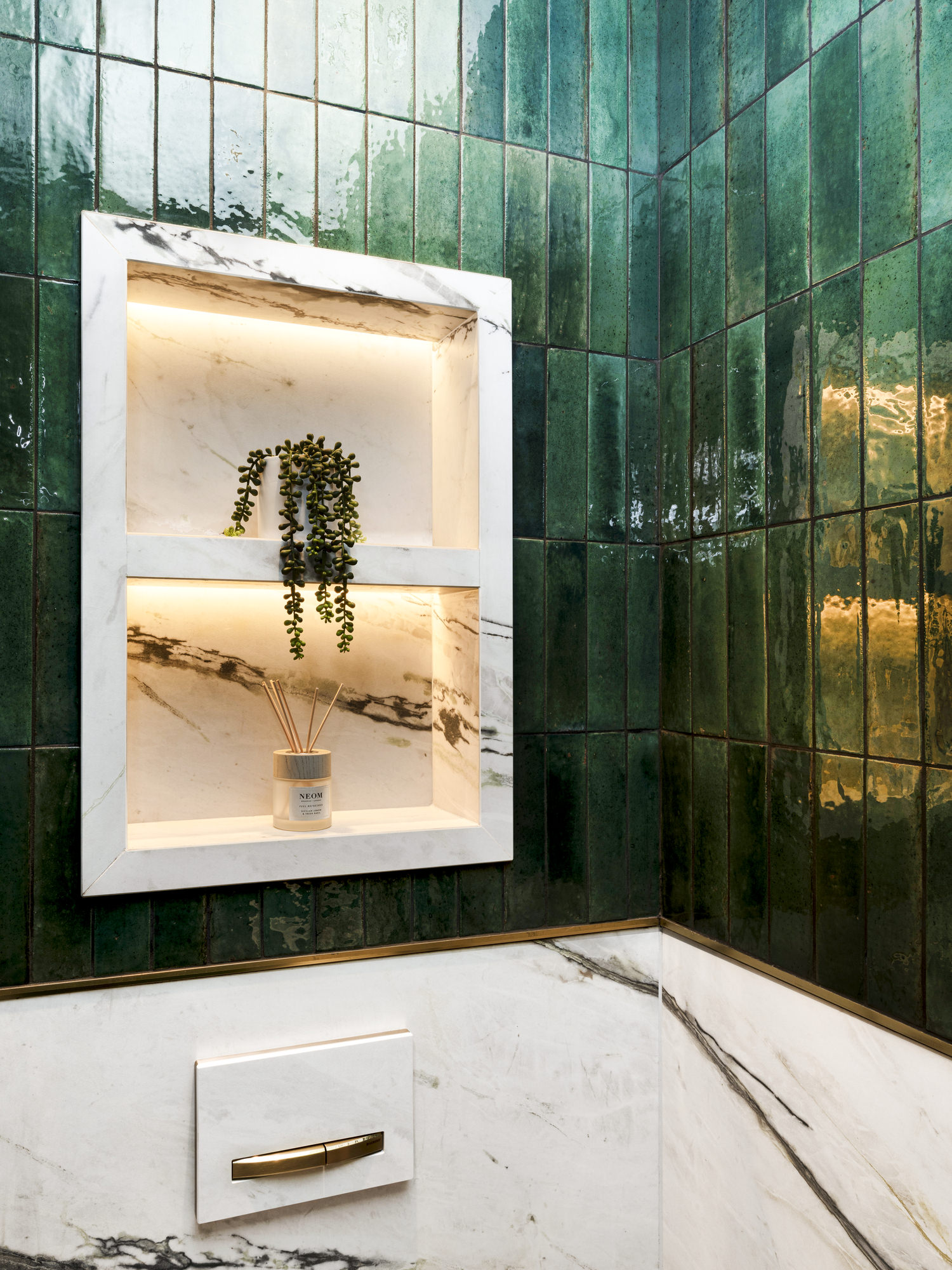 Chelsea Townhouse - LLI Design - Guest WC - Bespoke Marble Effect Alcove