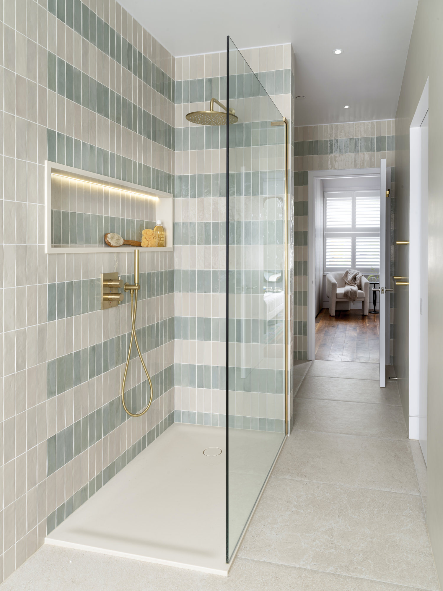 Chelsea Townhouse - LLI Design - Master Ensuite - Shower Overview
